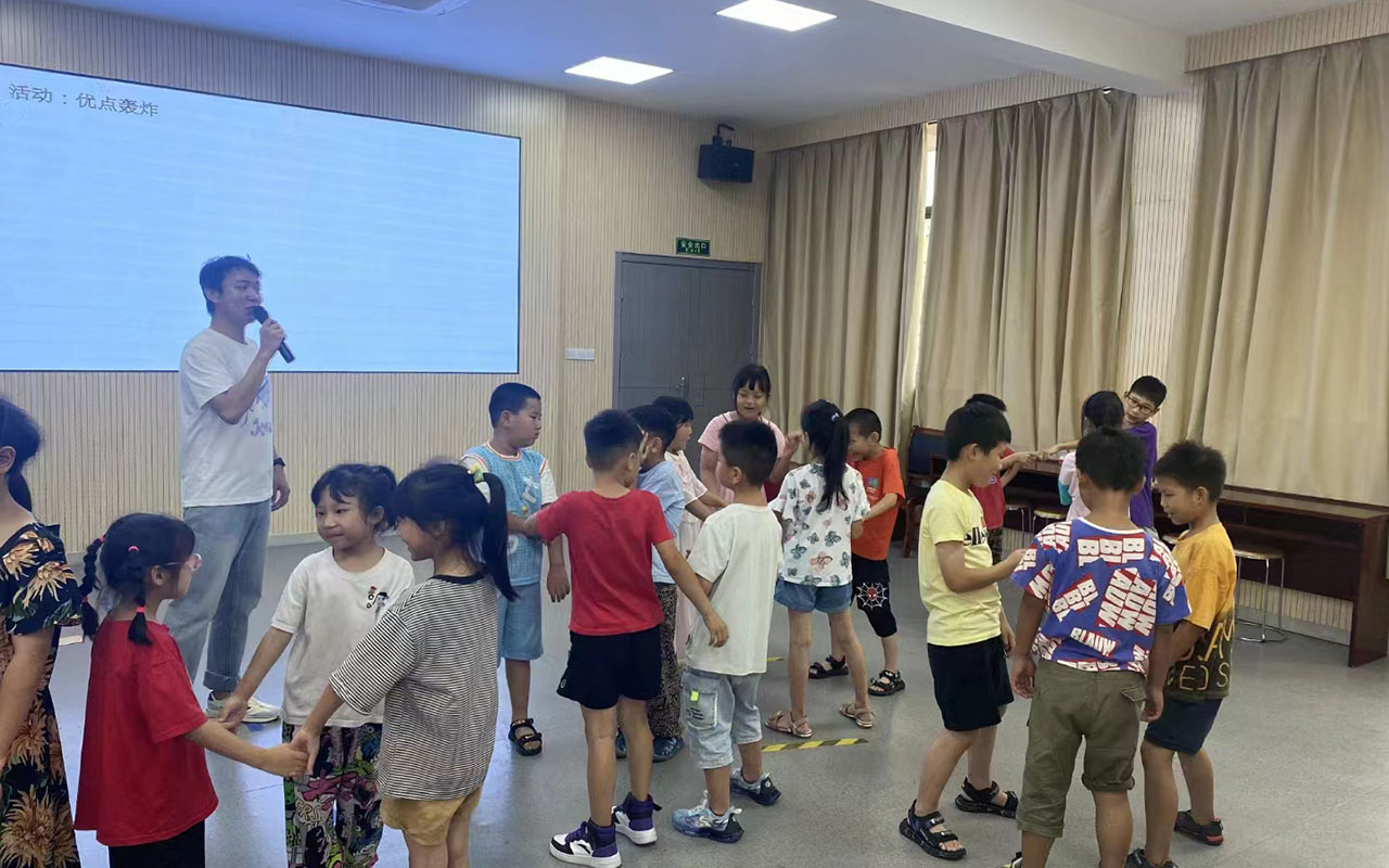 凤城龙观乡中心学校